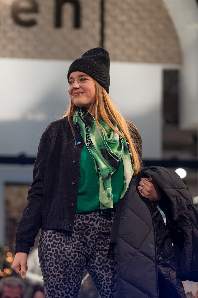 Modeshow 111.jpg